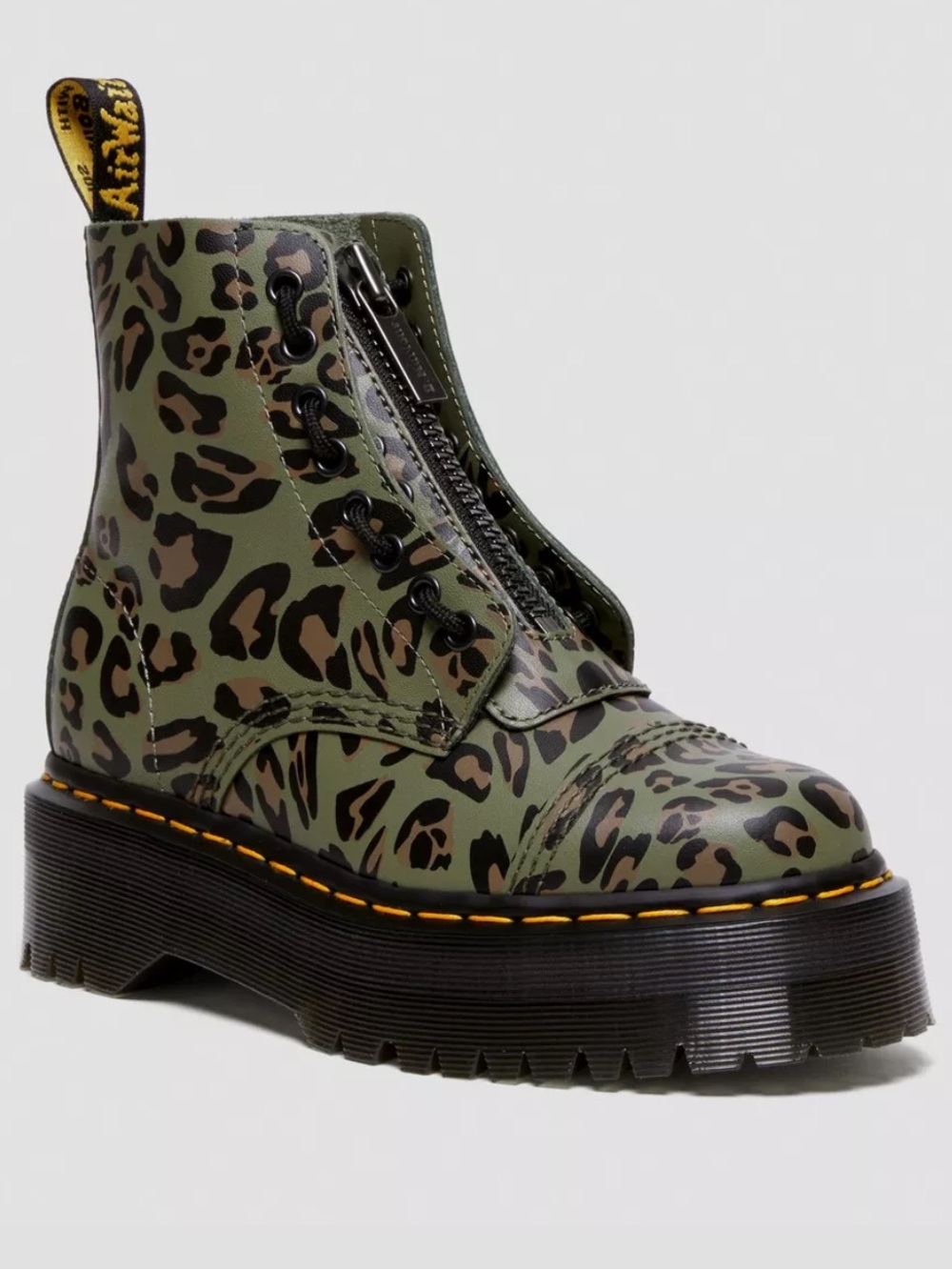Dr. Martens Sinclair Distorted Leopard Print Platform Khaki Women’s size 9 NEW! - Picture 2 of 9
